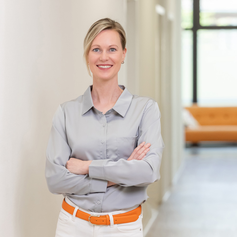 Frau Dr. Ann-Kathrin K&auml;bler